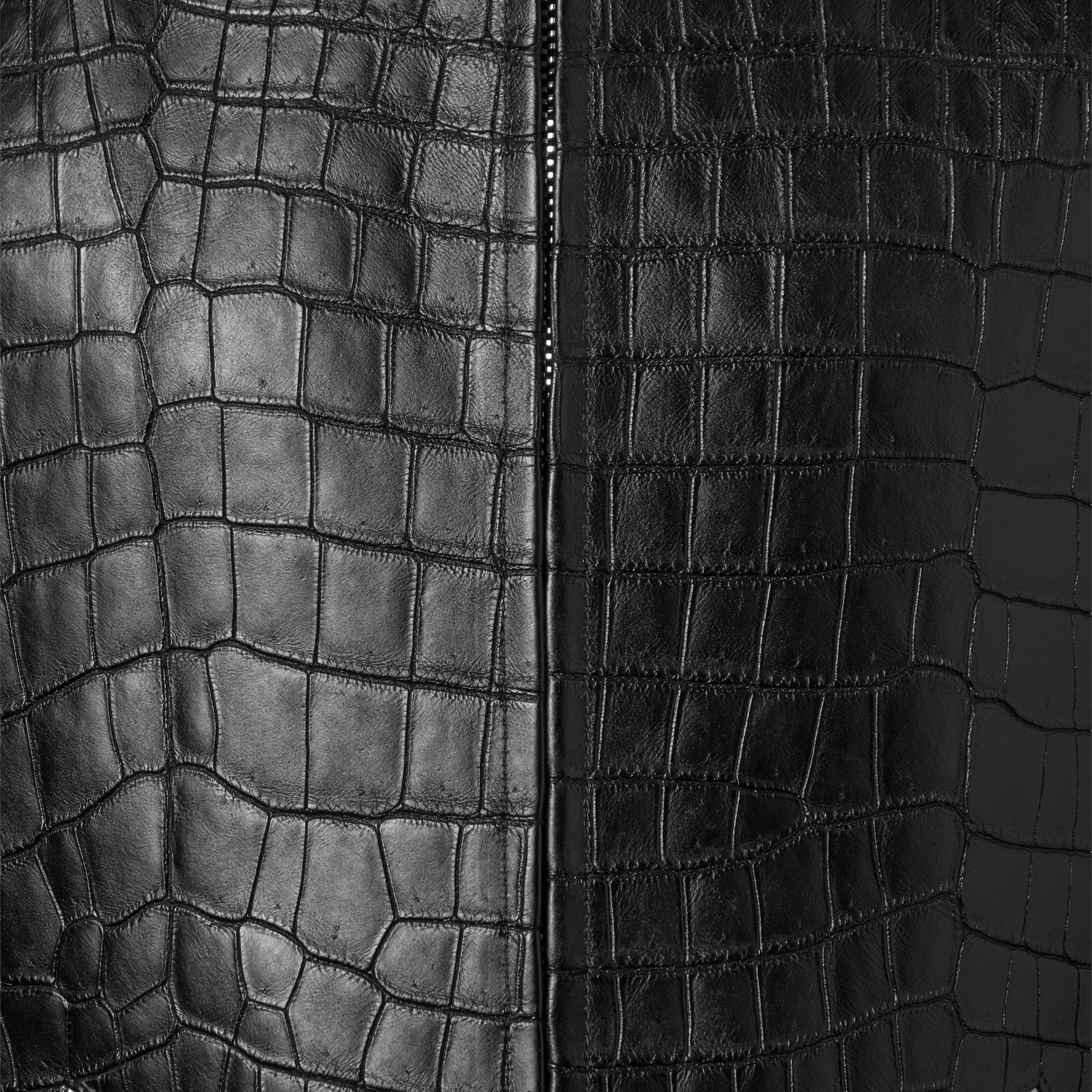 Jack varsity texture close-up, black crocodile leather and nappa contrast with central zip – Elitter Milano