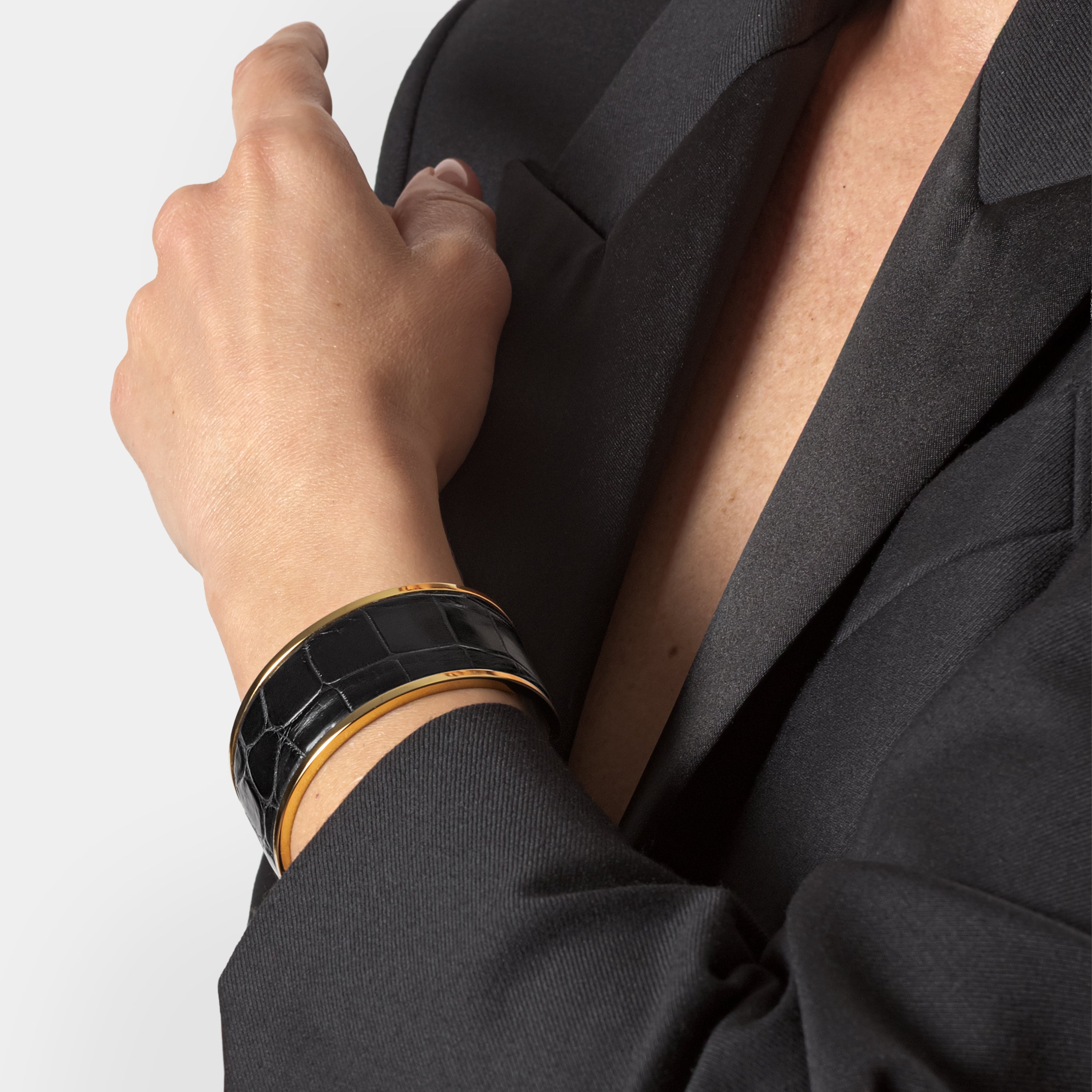 crocodile leather bracelet purum big gold black worn